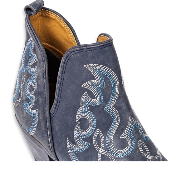 NWT Myra Leather Dusty Blue Boots - Picture 6 of 8